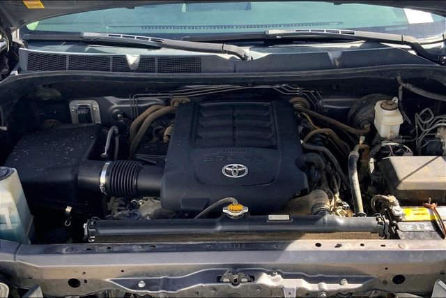 Used 2012 Toyota Tundra 4x4 CrewMax w/ Tow Pkg image 10