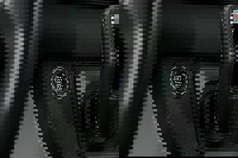 Used 2021 Land Rover Defender 110 image 26