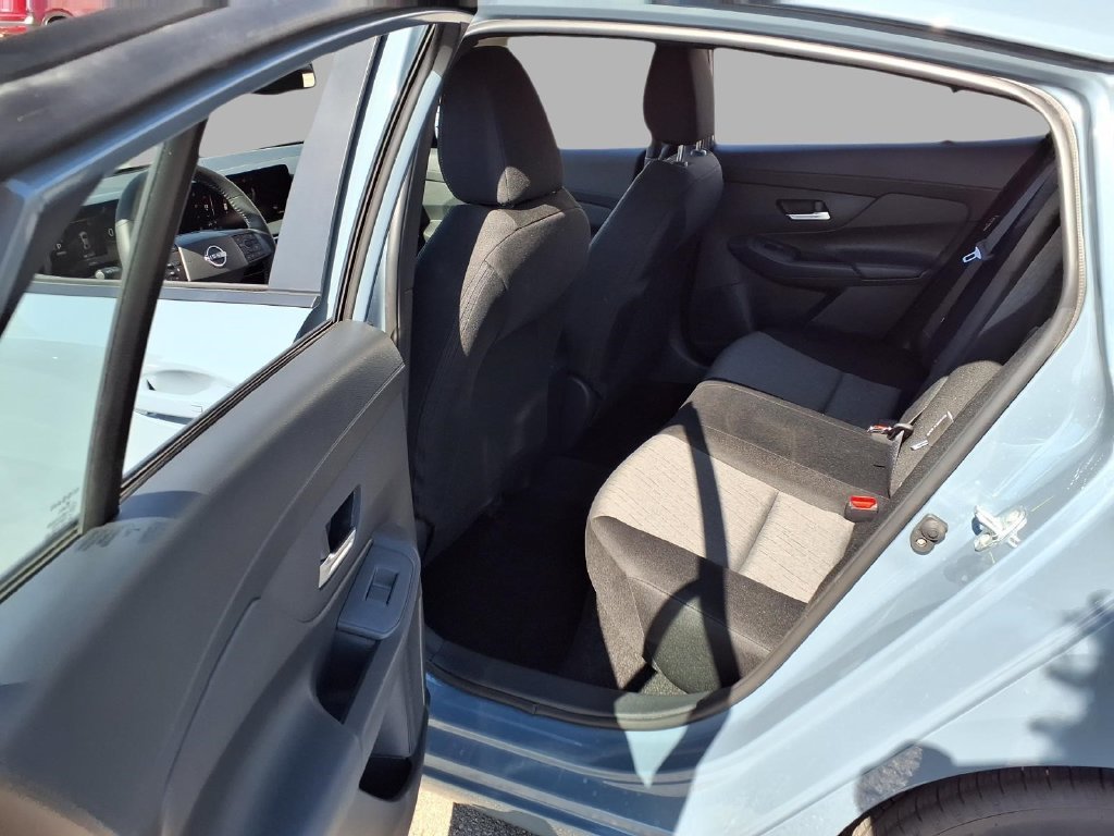 Used 2026 Nissan Sentra SV w/ SV Convenience Package FWD image 24