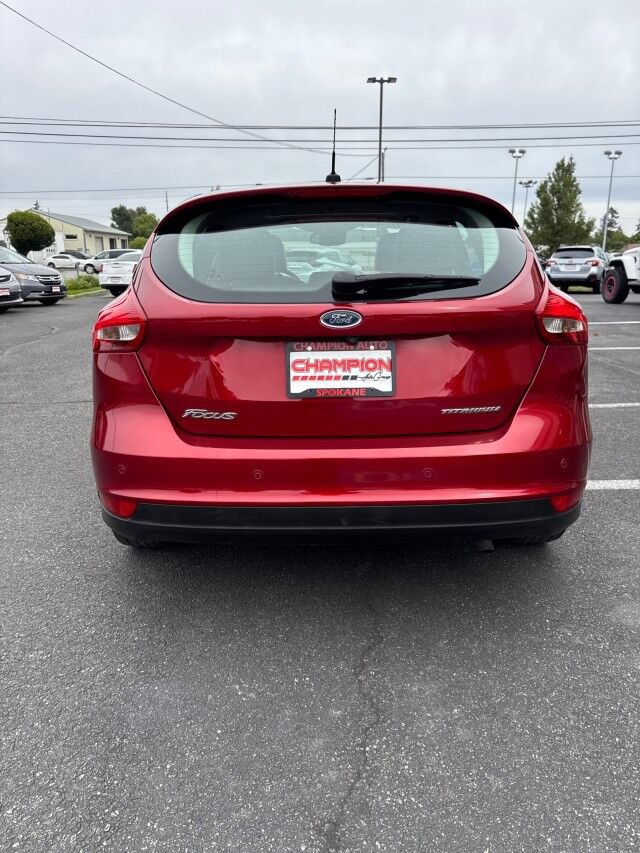 Used 2015 Ford Focus Titanium w/ Titanium Technology Package FWD image 6