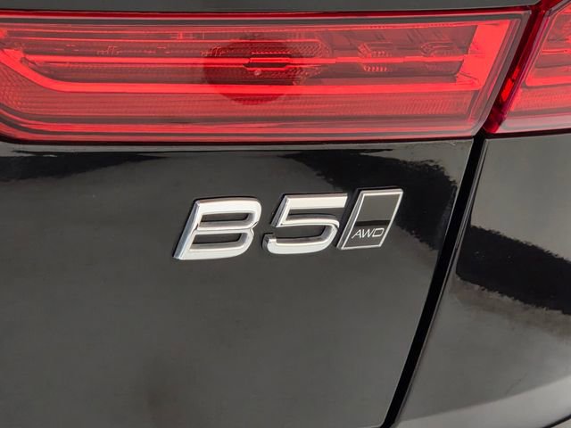 Certified 2025 Volvo XC60 B5 Plus image 8