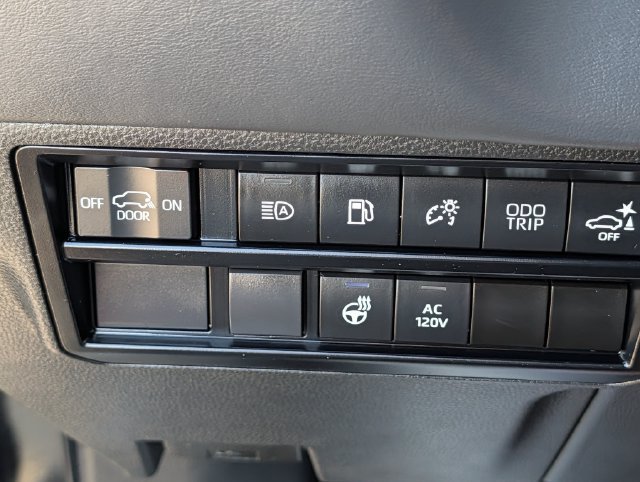 Used 2023 Toyota Sequoia Platinum AWD/4WD image 23
