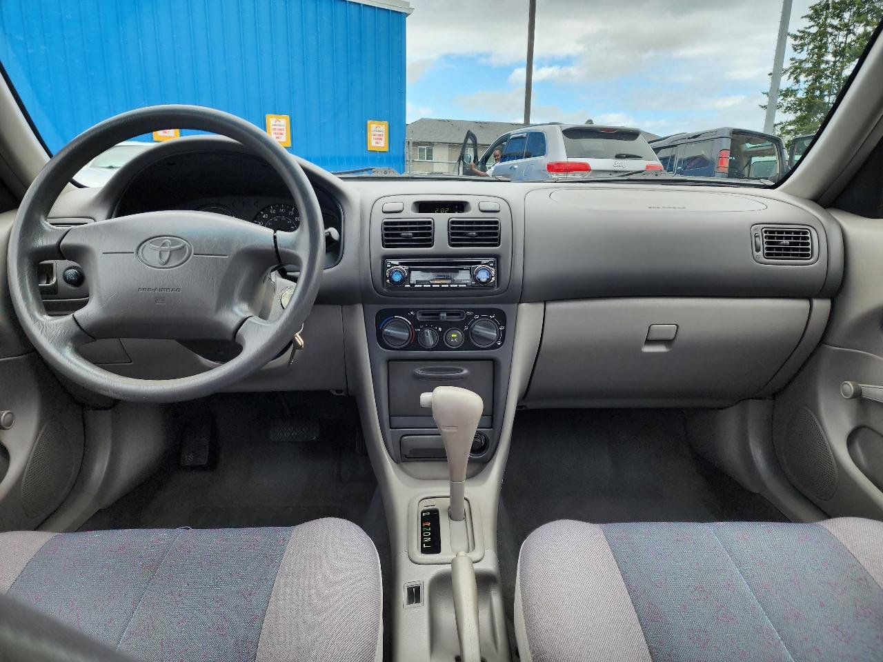 Used 1998 Toyota Corolla FWD image 12