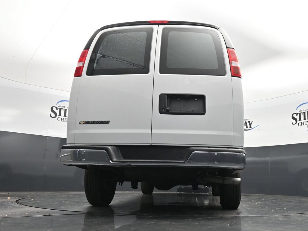 Used 2021 Chevrolet Express 2500 Extended w/ Driver Convenience Package RWD image 31