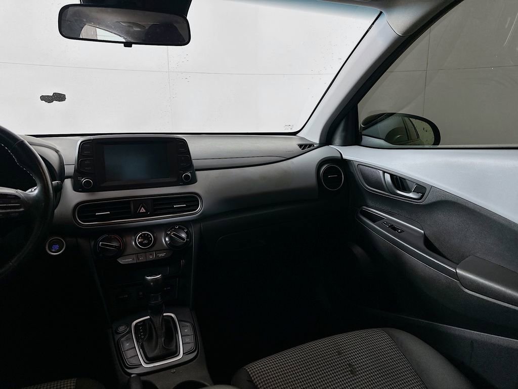 Used 2018 Hyundai Kona SEL w/ SEL Tech Package 02 image 23