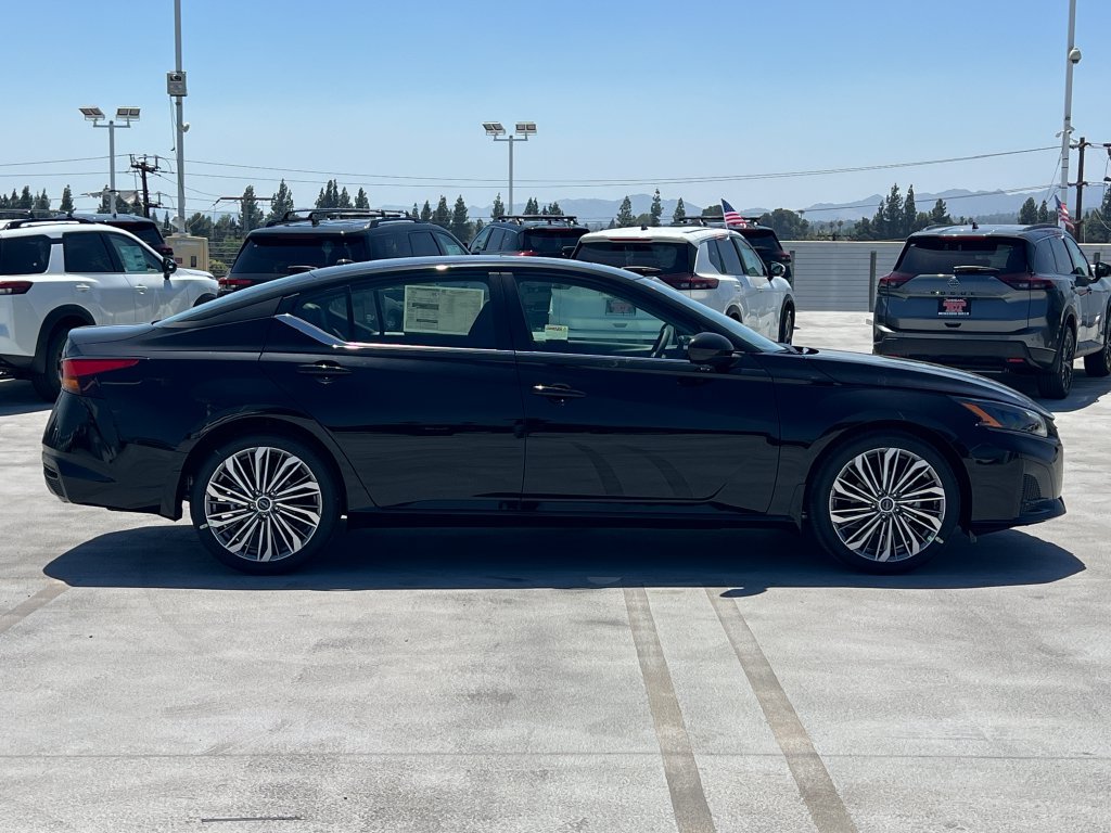 New 2026 Nissan Altima 2.5 SV FWD image 9