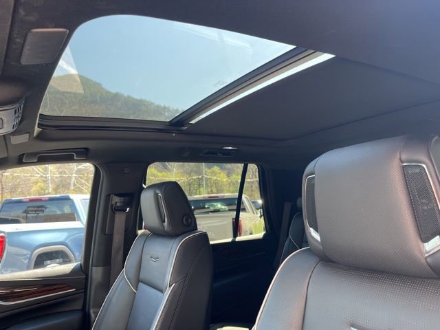 Used 2024 Cadillac Escalade Premium Luxury image 20