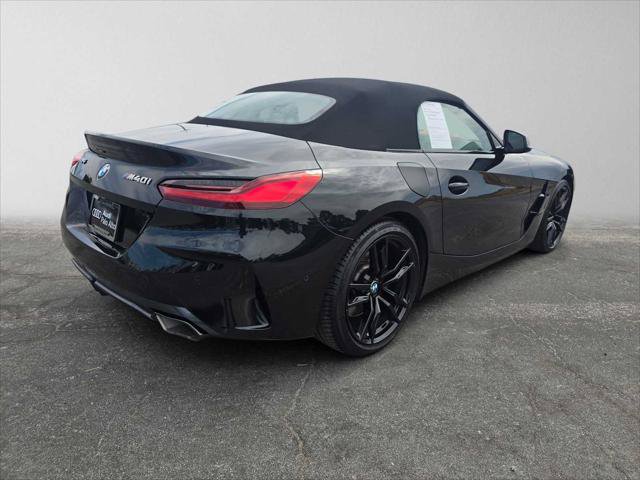 Used 2023 BMW Z4 M40i w/ Premium Package RWD image 3