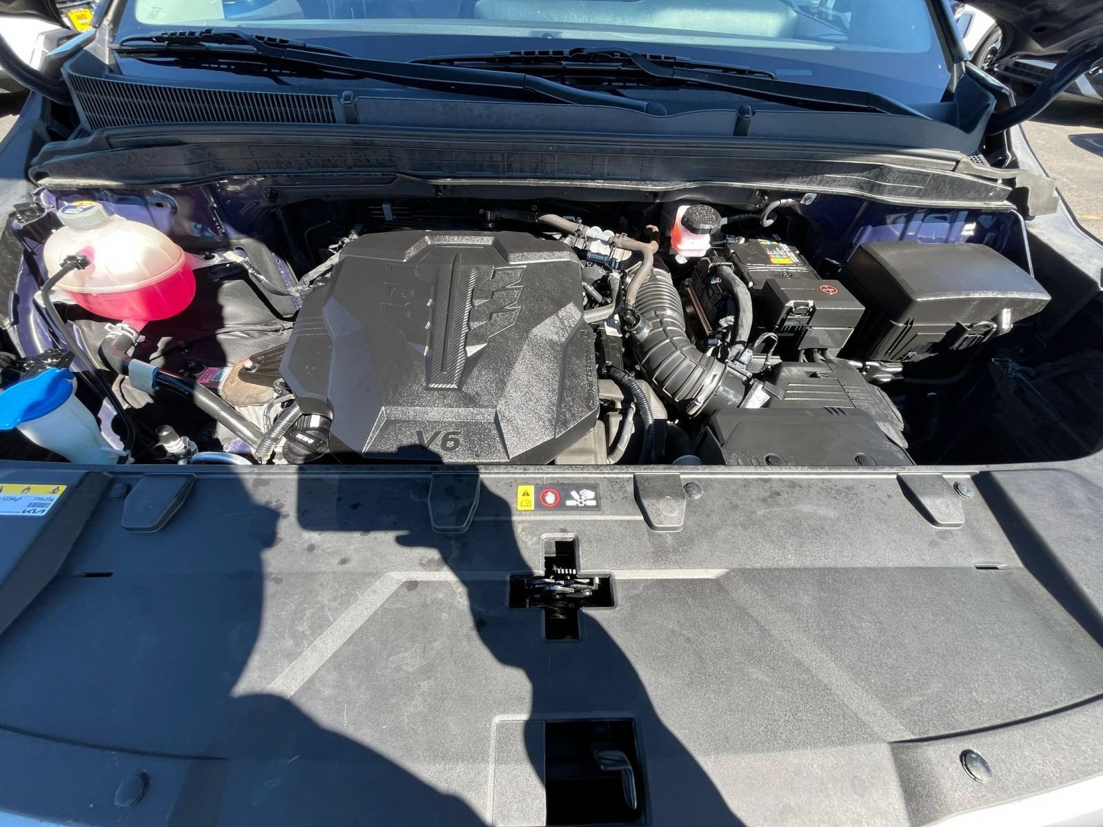 Used 2023 Kia Carnival LX FWD image 33