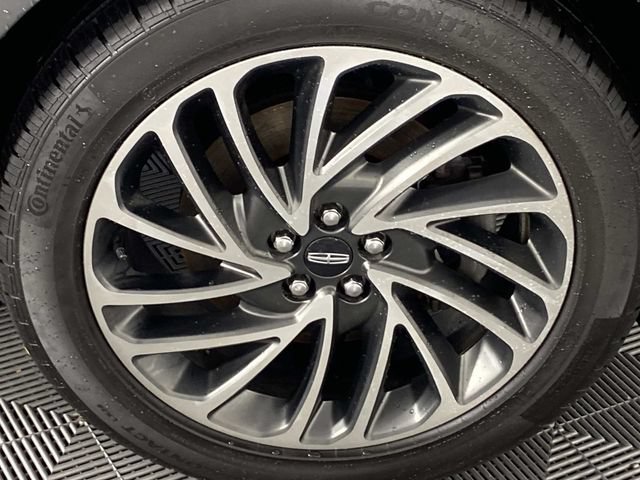 Used 2019 Lincoln Nautilus Reserve AWD/4WD image 33