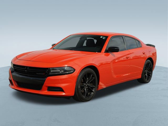 Used 2018 Dodge Charger SXT w/ Blacktop Package image 3