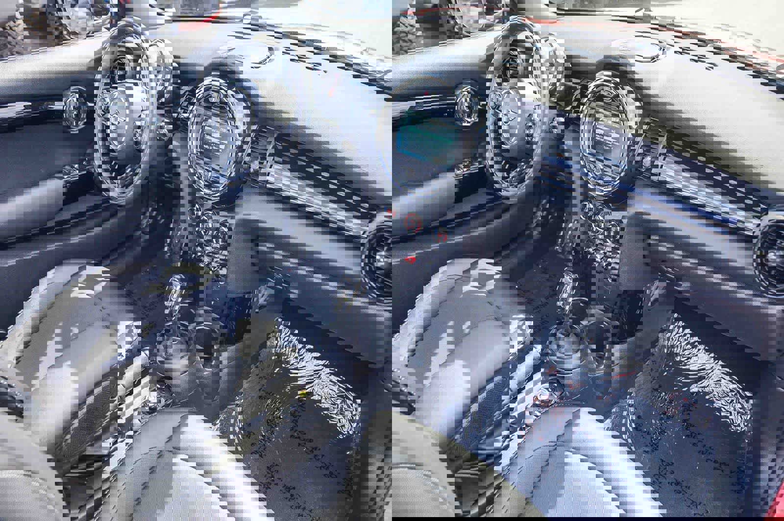 Used 2021 MINI Cooper Cooper image 18