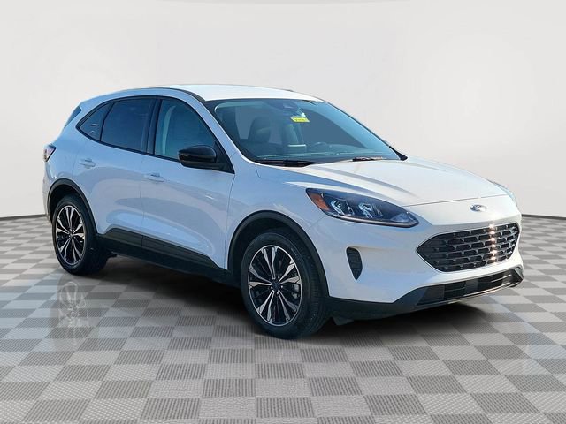 Certified 2022 Ford Escape SE w/ SE Sport Appearance Package FWD image 7