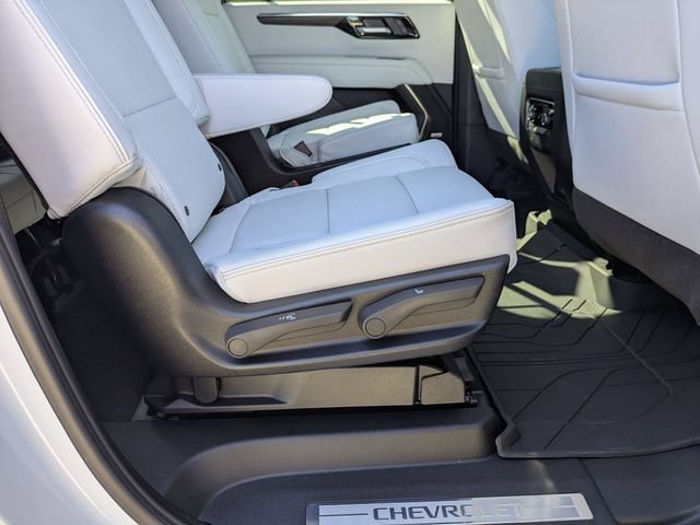 New 2026 Chevrolet Suburban Premier w/ Sun And Tow Package AWD/4WD image 37