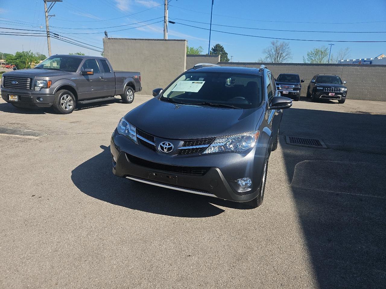 Used 2014 Toyota RAV4 XLE AWD/4WD image 3