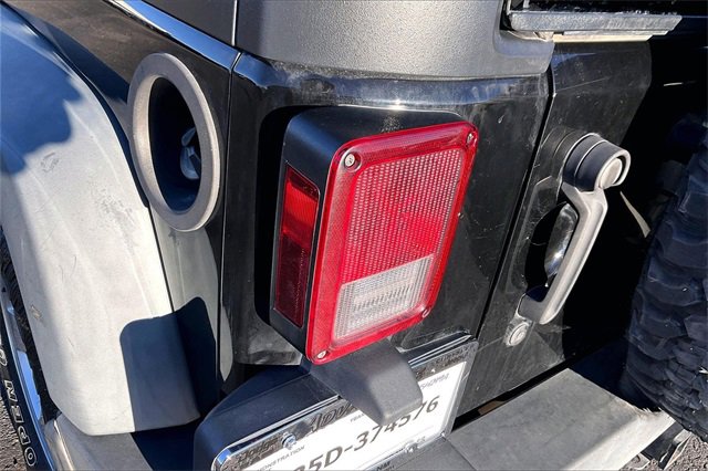 Used 2011 Jeep Wrangler Rubicon w/ PWR Convenience Group image 30