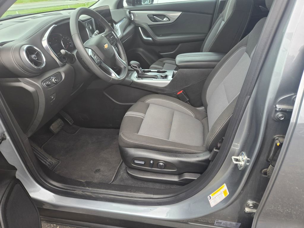 Used 2024 Chevrolet Blazer LT w/ Redline Edition FWD image 7