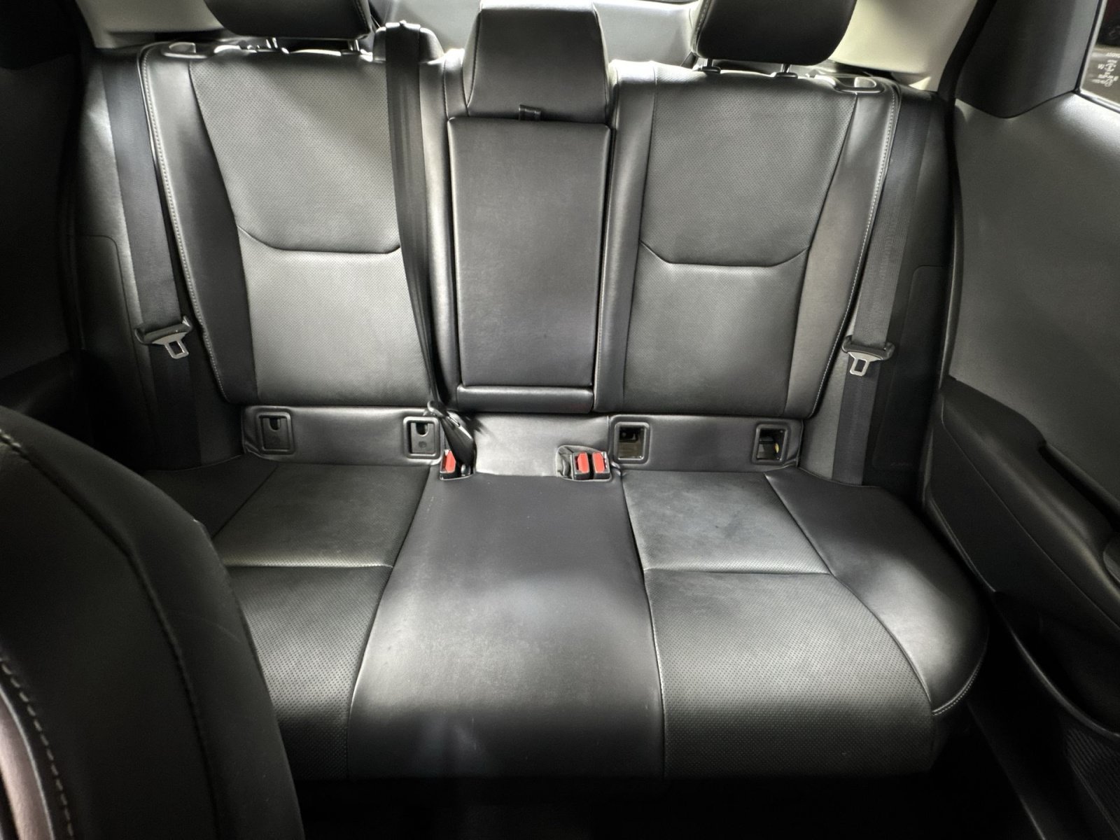 Used 2024 Toyota Prius XLE AWD/4WD image 15