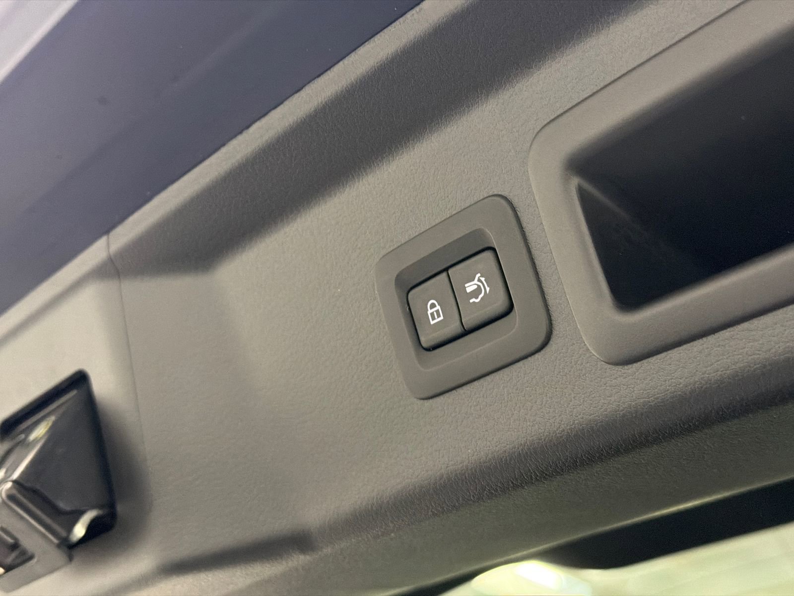 Certified 2025 MAZDA CX-30 AWD 2.5 S w/ Premium Package image 9