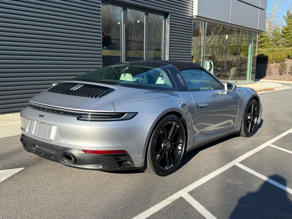 Certified 2022 Porsche 911 Targa 4 GTS image 7