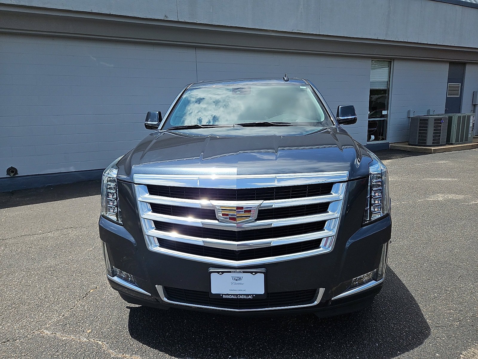 Used 2020 Cadillac Escalade ESV Luxury AWD/4WD image 6