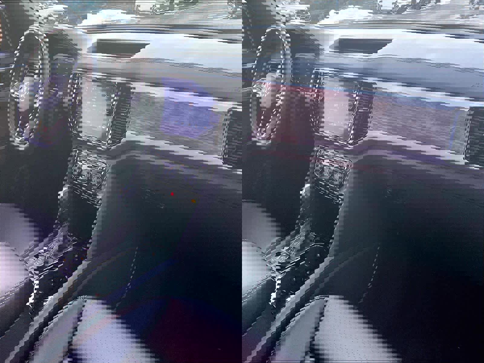 Certified 2022 Volkswagen Atlas Cross Sport SE image 15