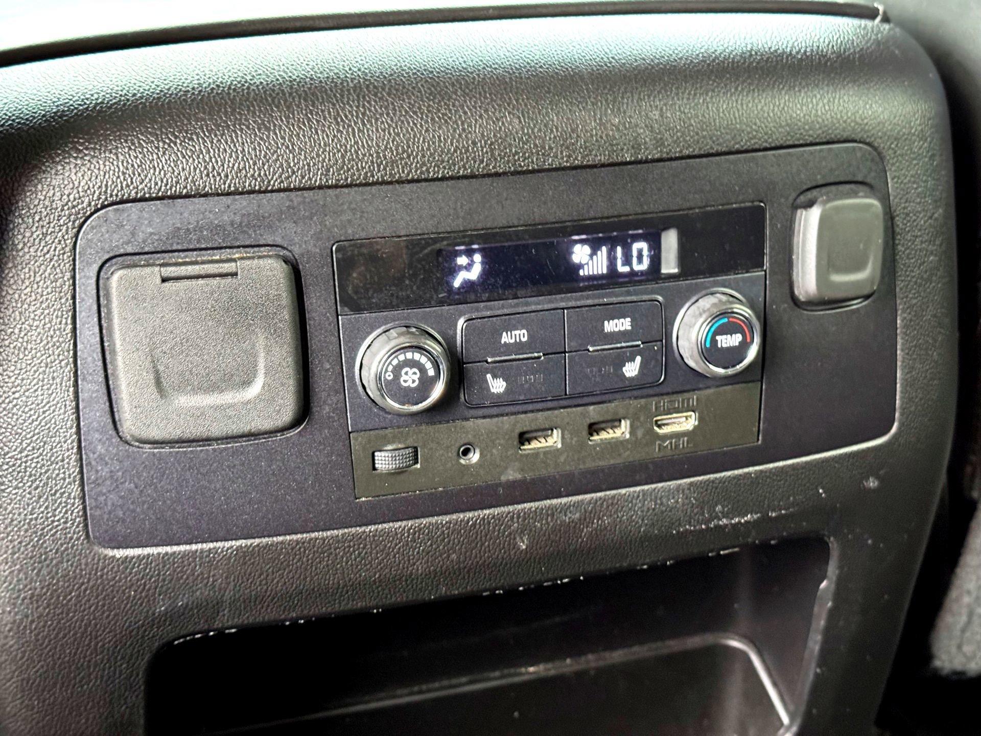 Used 2018 GMC Yukon Denali w/ Open Road Package image 23