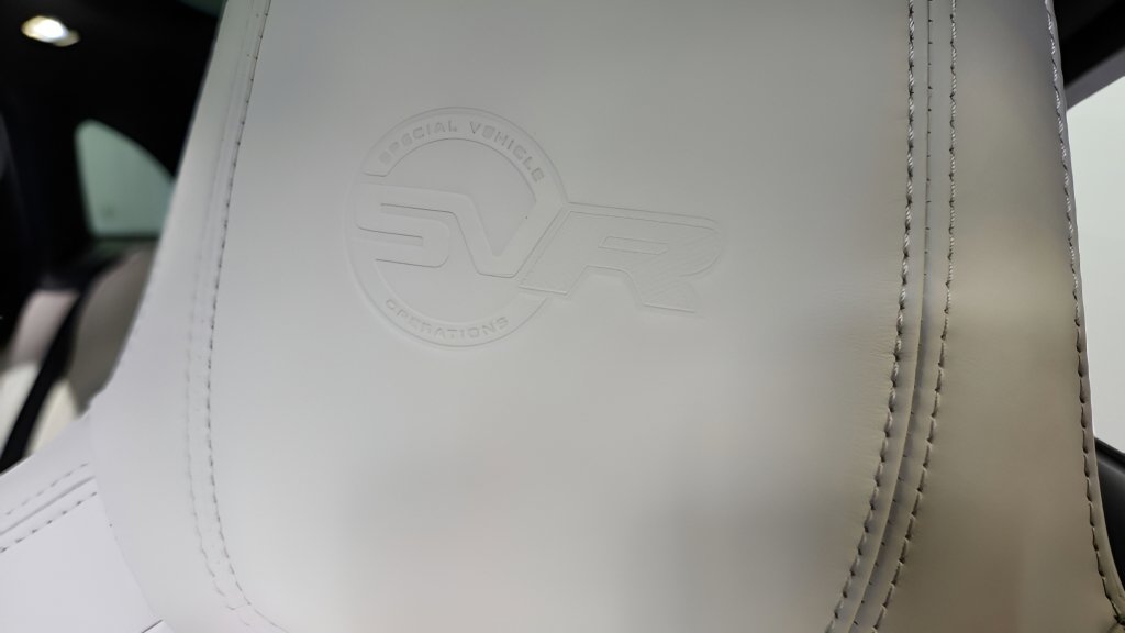 Used 2020 Jaguar F-PACE SVR image 24