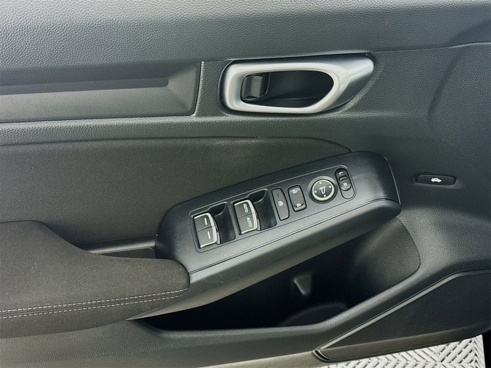 Used 2023 Honda Civic Sport image 13