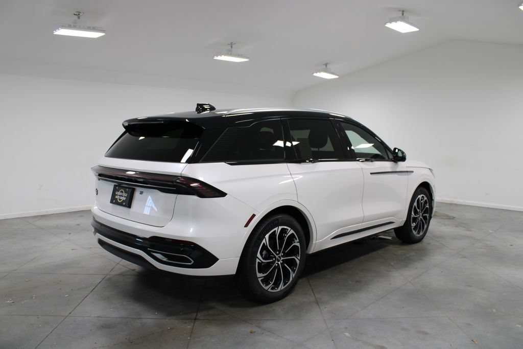 New 2026 Lincoln Nautilus Reserve AWD/4WD image 8