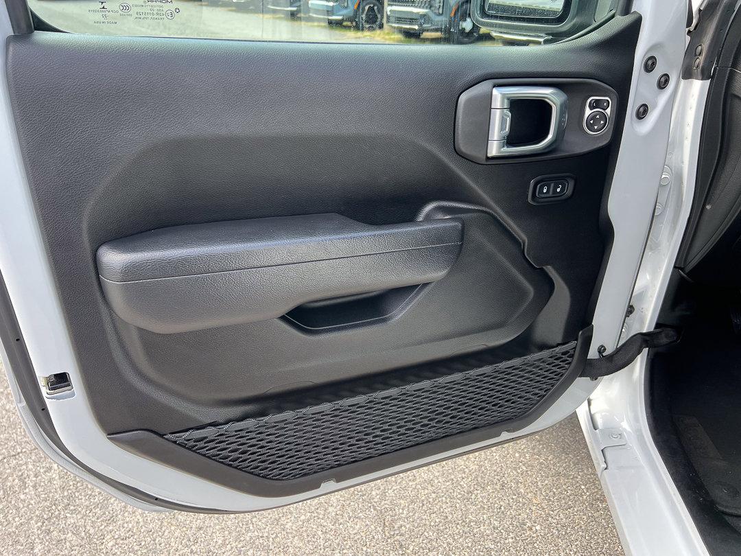 Used 2022 Jeep Wrangler Unlimited Sport AWD/4WD image 13