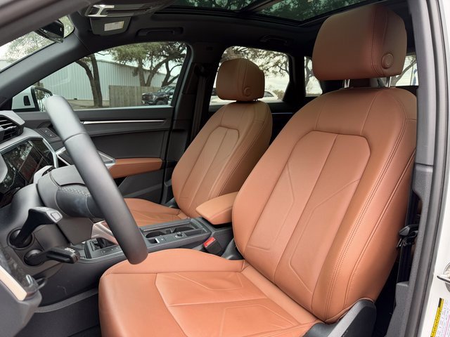 Used 2024 Audi Q3 2.0T Premium Plus image 6