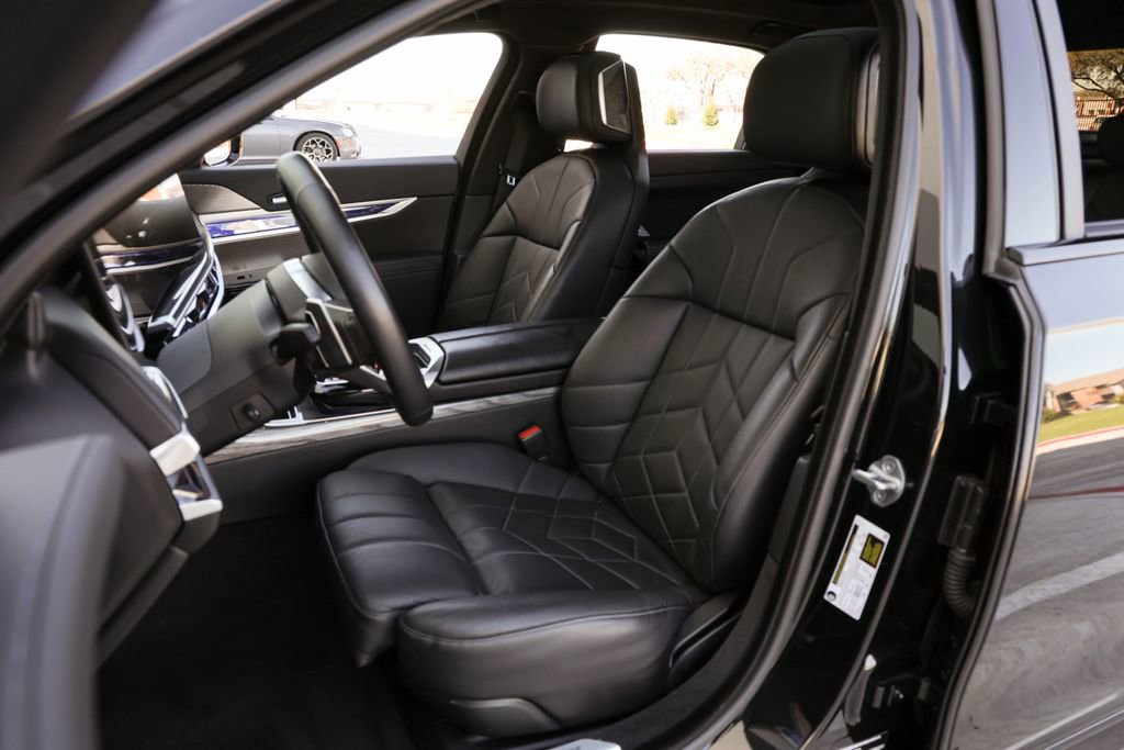 Used 2024 BMW 740i image 18