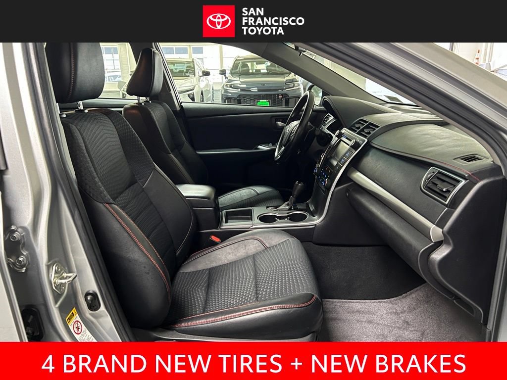 Used 2015 Toyota Camry SE FWD image 19