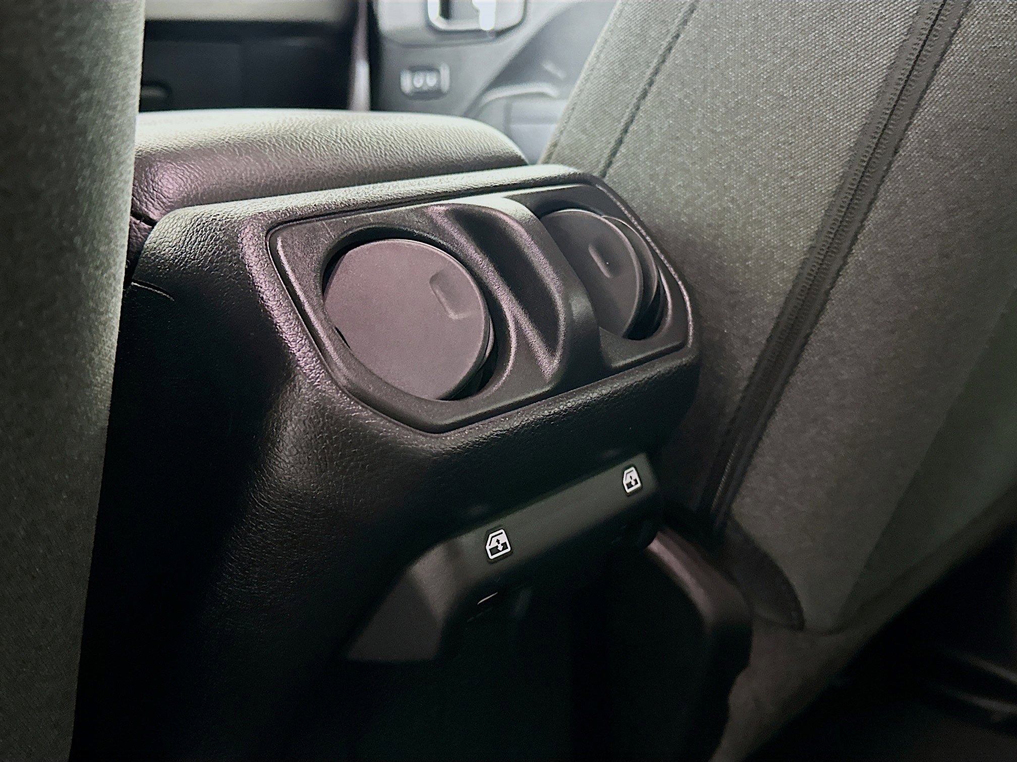 Used 2025 Jeep Wrangler Sport S image 25