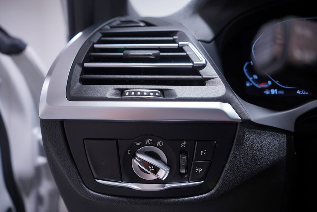 Used 2024 BMW X3 xDrive30i w/ Convenience Package w/ZPA image 19