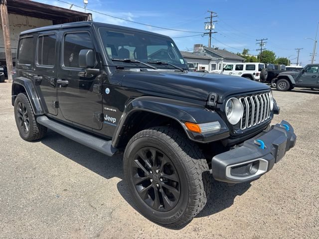 Used 2024 Jeep Wrangler Unlimited Sahara w/ Technology Group AWD/4WD image 3