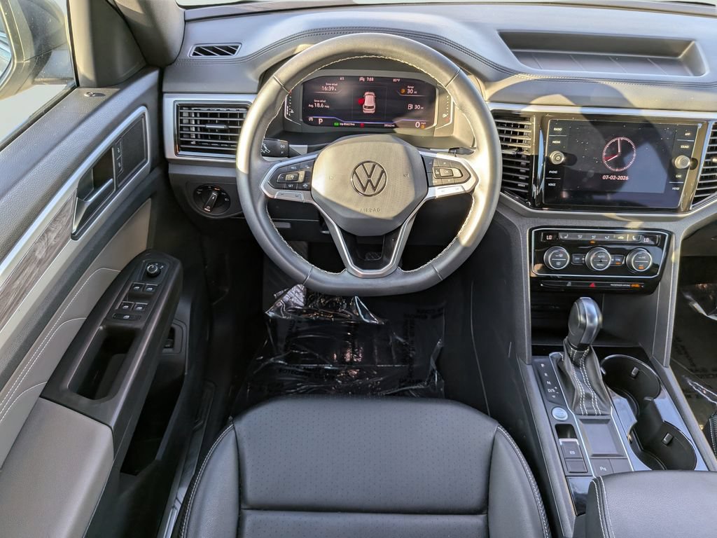 Certified 2023 Volkswagen Atlas Cross Sport SE w/ Panoramic Sunroof Package FWD image 14