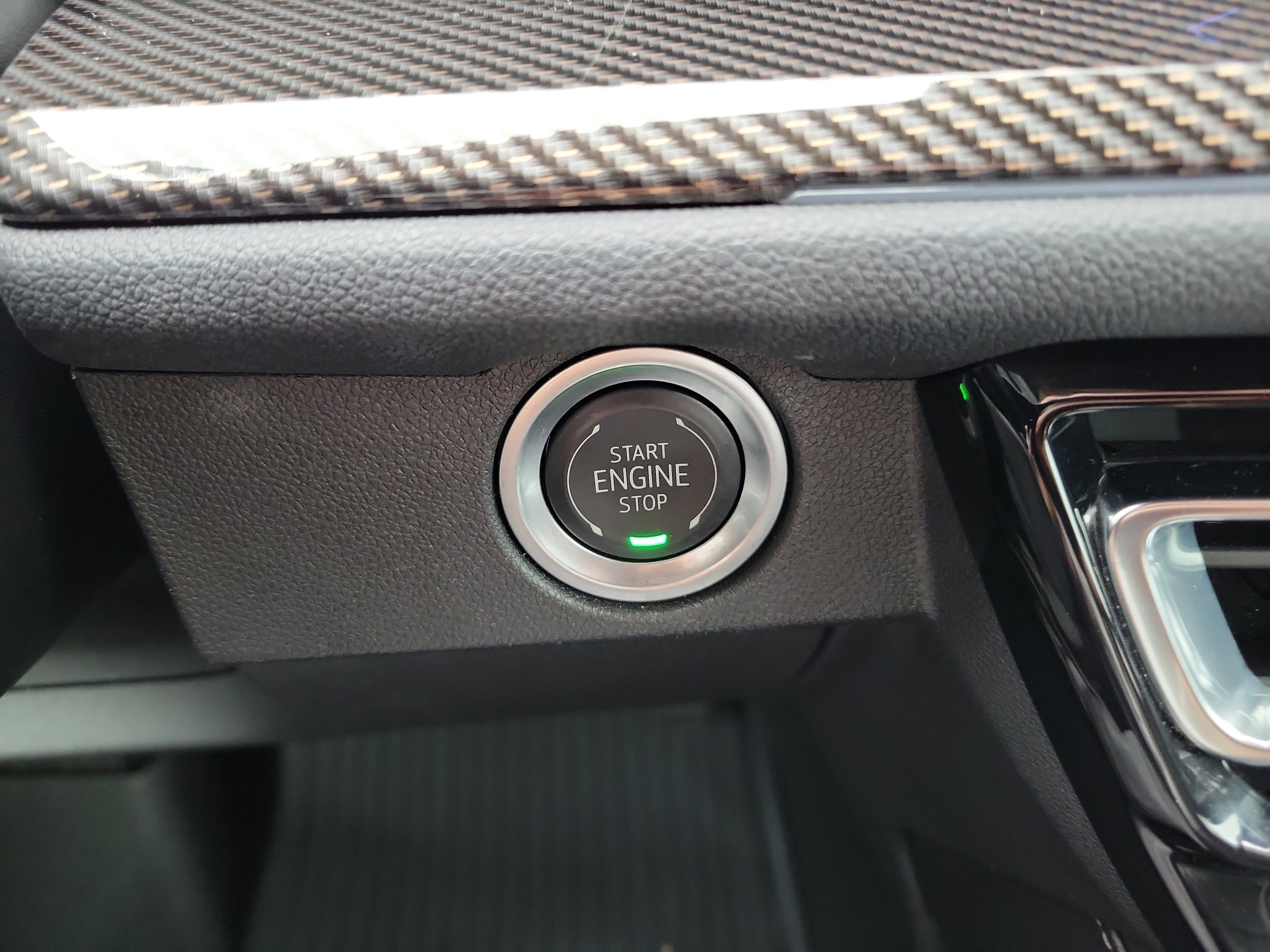Used 2025 Chevrolet Traverse High Country FWD image 33
