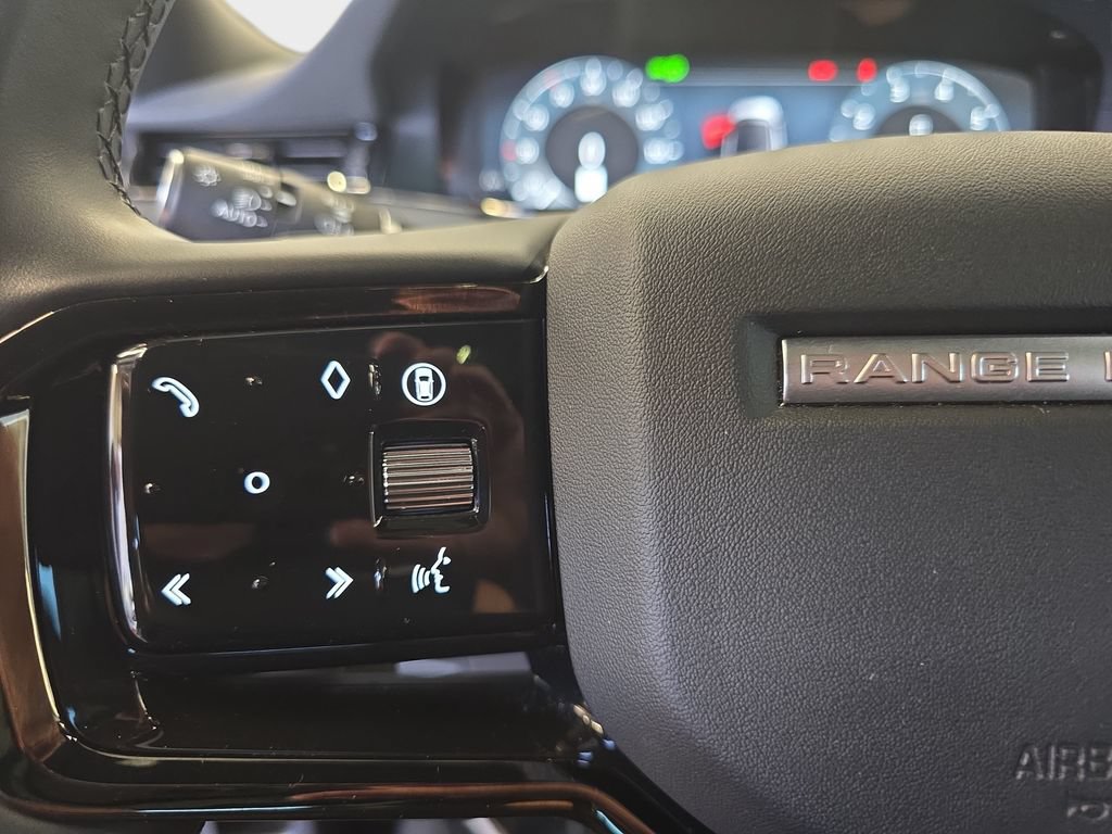 Certified 2024 Land Rover Range Rover Evoque Dynamic SE AWD/4WD image 20