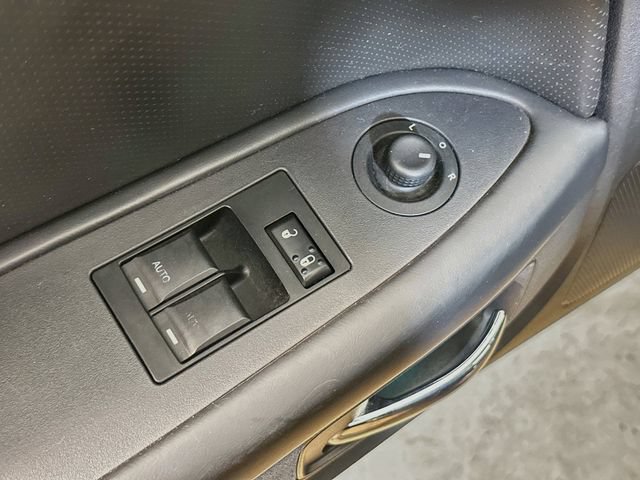 Used 2010 Dodge Challenger R/T RWD image 21