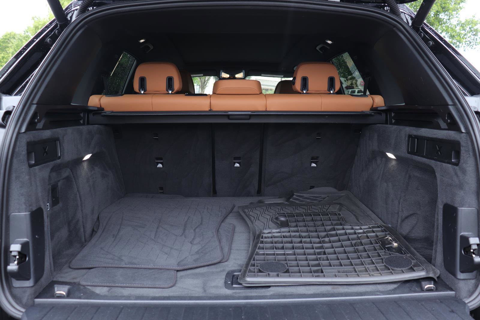 Used 2025 BMW X5 xDrive40i w/ M Sport Package AWD/4WD image 17