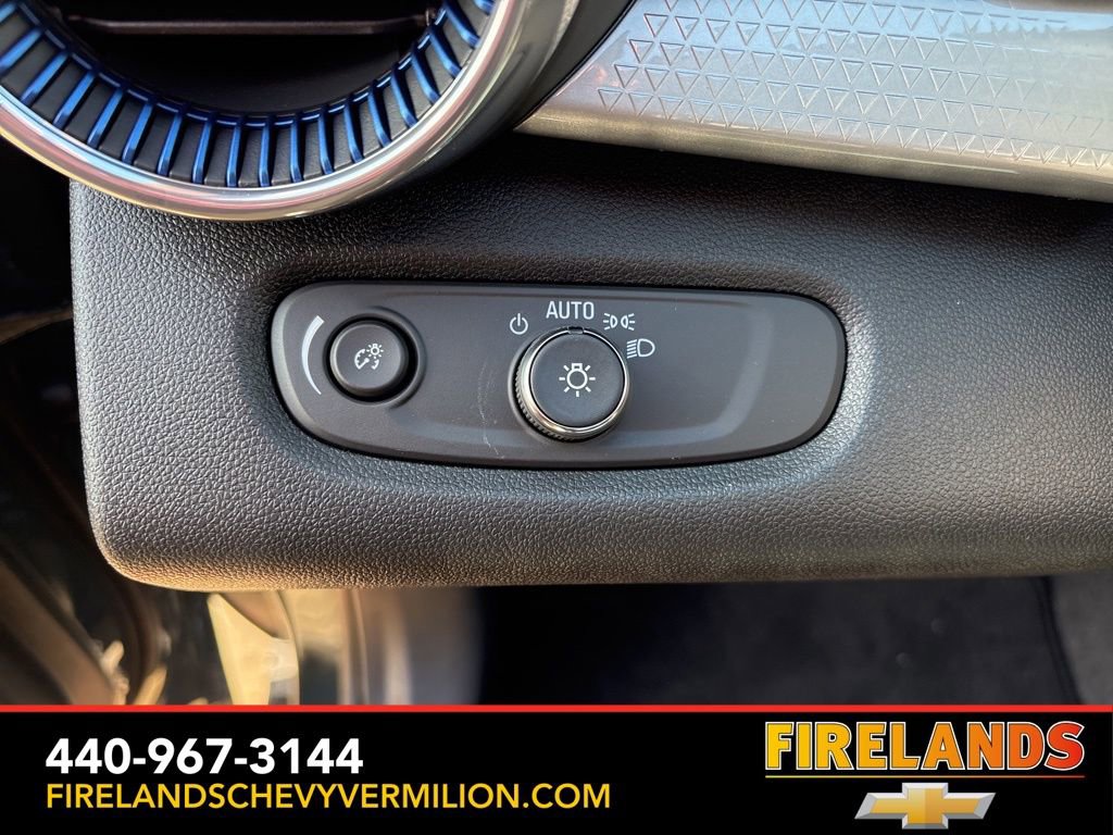 New 2026 Chevrolet Trax LT w/ Midnight Edition image 17