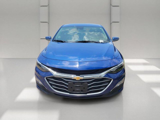 Used 2023 Chevrolet Malibu LT FWD image 2