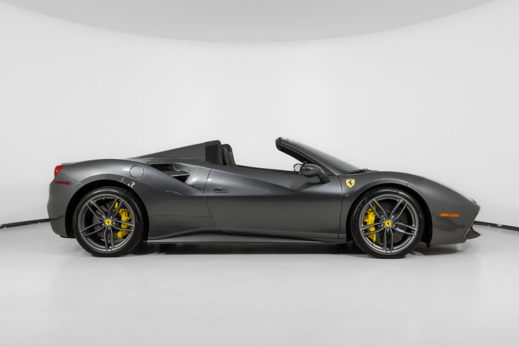 Used 2017 Ferrari 488 Spider RWD image 10