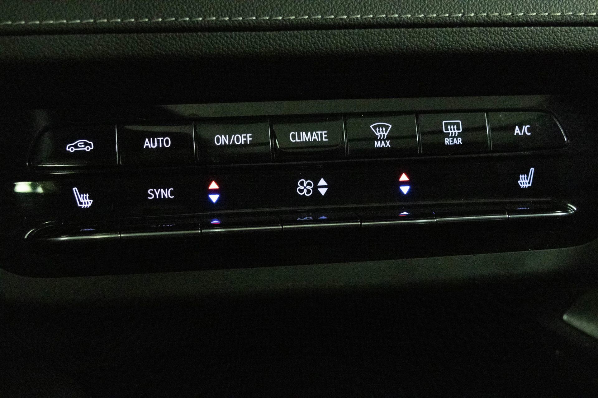 Used 2021 Buick Envision Essence image 25