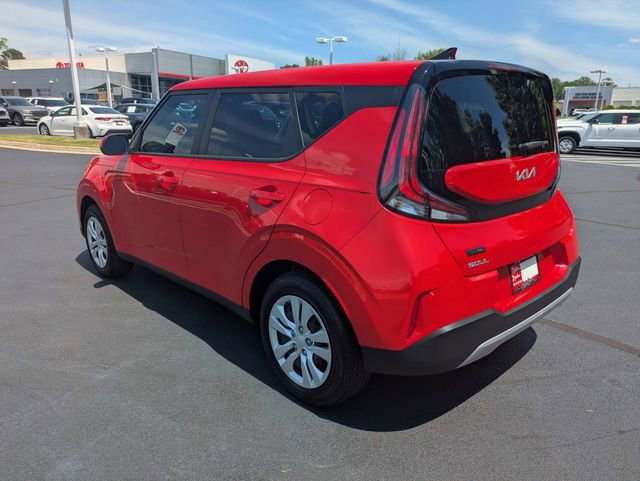 Used 2025 Kia Soul LX FWD image 7