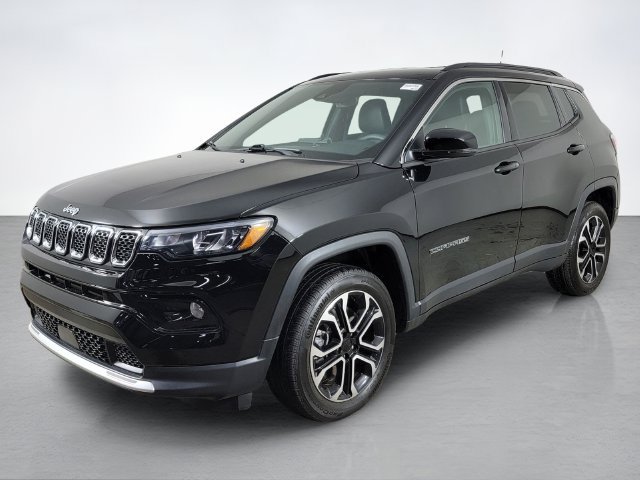 Used 2024 Jeep Compass Limited AWD/4WD image 7