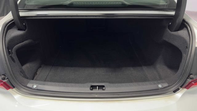 Used 2018 Volvo S90 T5 Momentum FWD image 33
