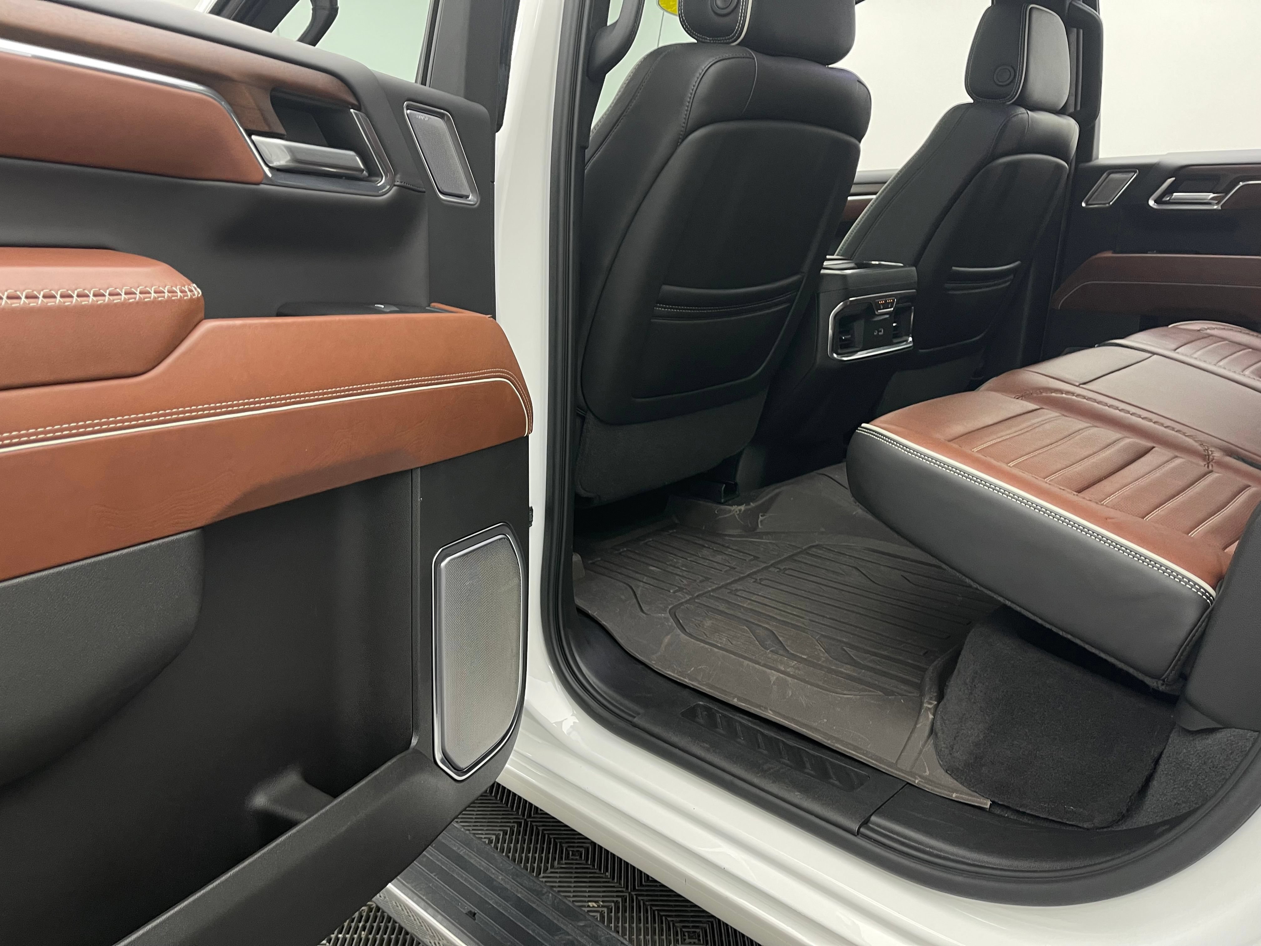 Used 2024 GMC Sierra 1500 Denali Ultimate AWD/4WD image 42